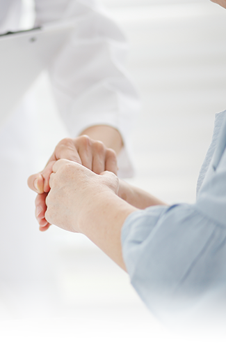 <b>환자 중심 통합케어</b><br>끝까지 치료하는<br>든든한 시스템