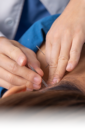 <b>치료</b><br>침, 약침, 뜸,<br>부항, 체외충격파